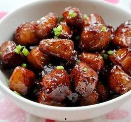 下放老太太重生白米饭配红烧肉,老太太的美食传奇——白米饭配红烧肉